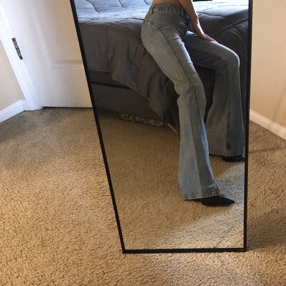 Free Gift With Purchase-Flare Jeans - Picture 5 of 8